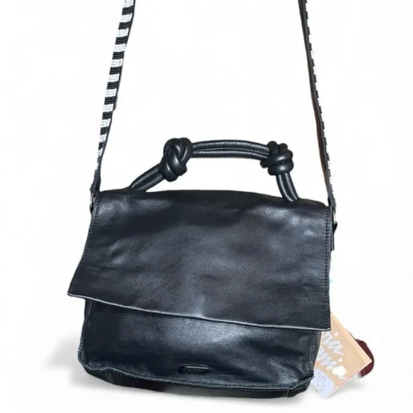 Via Mia Verao Crossbody Bag w/unique knotted handle - Picture 9 of 13